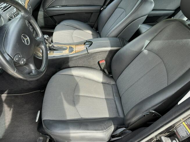 Mercedes E 200 Bardzo zadbana - 100% oryginalny przebieg