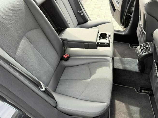 Mercedes E 200 Bardzo zadbana - 100% oryginalny przebieg