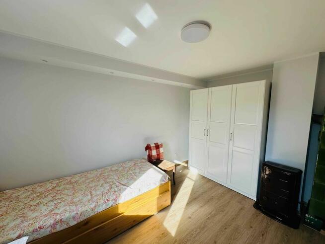 Zakrzów ,1 piętro w willi 1 pok, osobno kuchnia