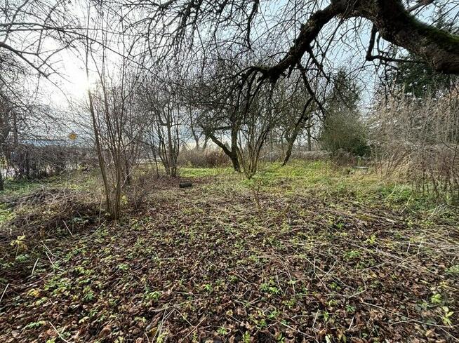 Działka budowlana przy ul. Wesołej z dostępem do mediów