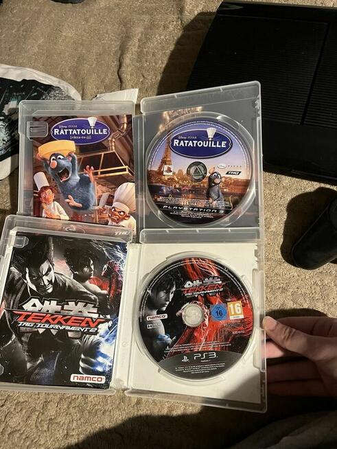 PlayStation 3 wraz z padem i grami