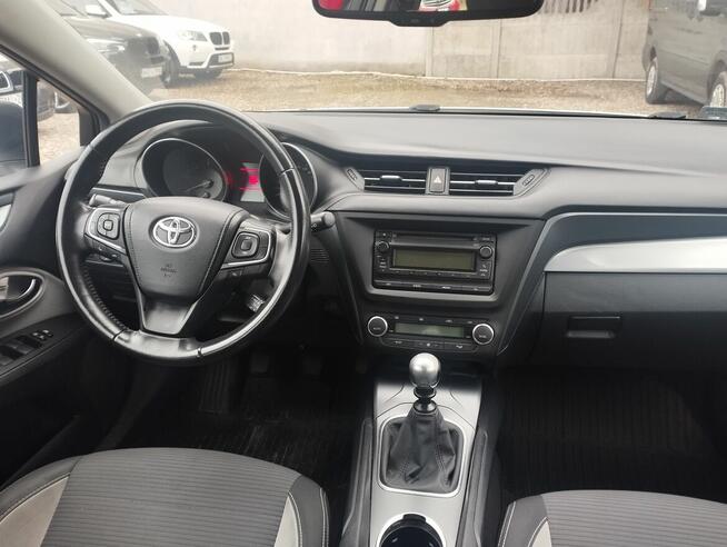 Toyota Avensis Salon Polska 2018