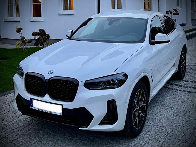BMW X4 G02 z kierowcą do ślubu na wesele Warszawa i okolice
