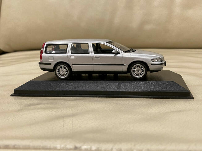 Minichamps VOLVO V70 1:43