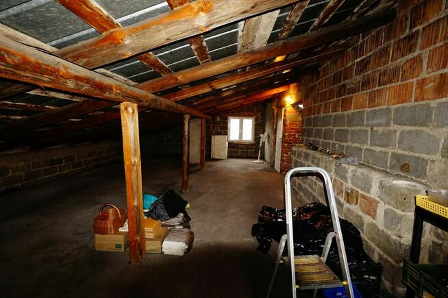 2 wejścia/idealny jako dwurodzinny lub pod wynajem