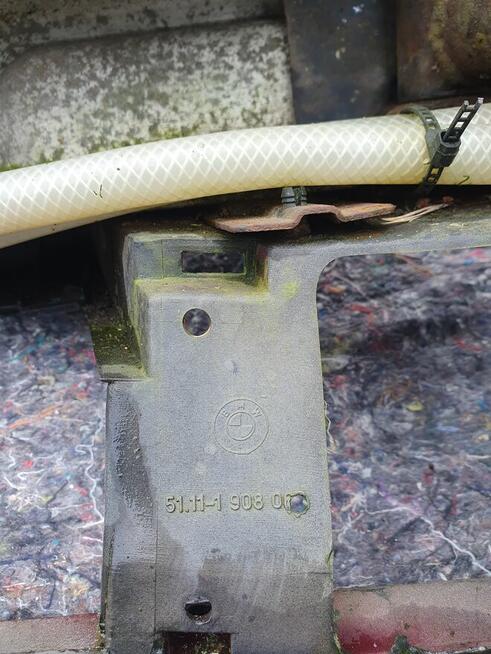 Zderzak przedni BMW 7 e32 przód oryginał