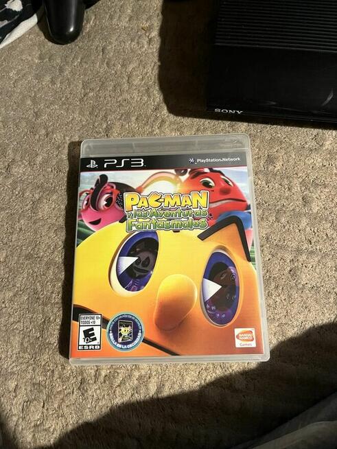 PlayStation 3 wraz z padem i grami