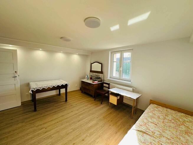 Zakrzów ,1 piętro w willi 1 pok, osobno kuchnia