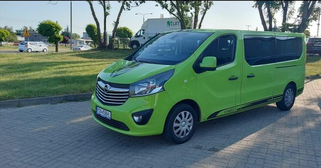 Wynajem busów 9-osobowych