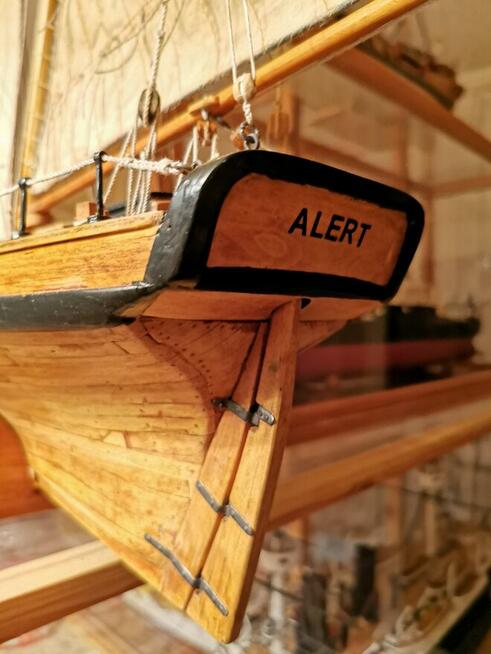 Model okrętu żaglowiec szkuner patrolowy Alert 1818 90 cm sk