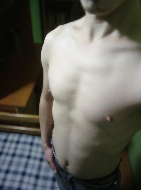 Szukam kogoś męskiego obojętnie czy w misiaczka czy muskular