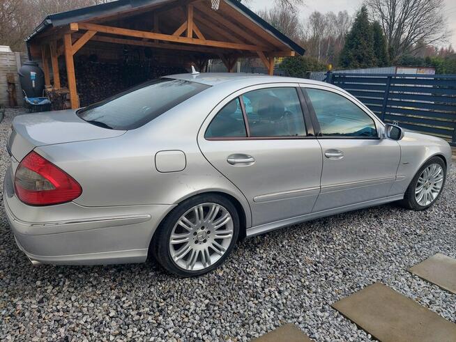 Mercedes E W211 3.0 V6 2007