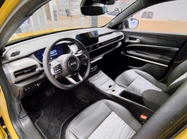 Jeep Avenger Limitowana wersja OVERLAND 4x4 + Czarny dach + Pakiet zimowy