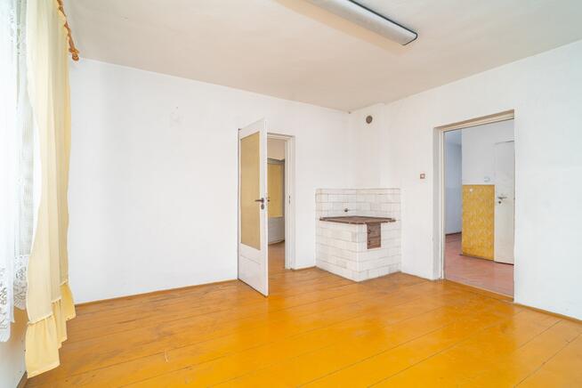 Słoneczny dom położony w spokojnej okolicy - Narol