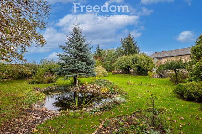 Dom w Międzylesiu, enklawa w sercu wsi k. Wągrowca