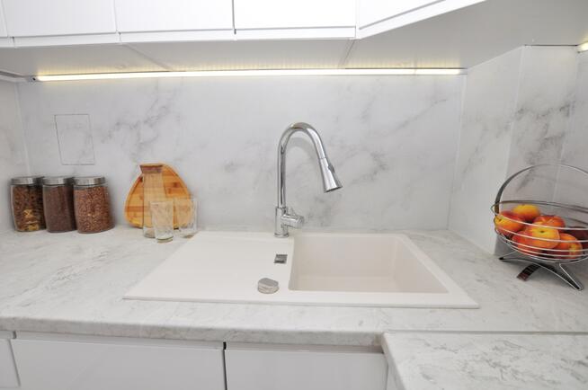 Apartament | 1 Piętro | Prywatny Parking | Balkon