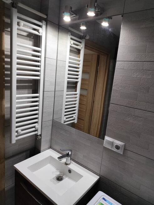 Mieszkanie własnościowe 3 pokoje 60m2 stan BDB