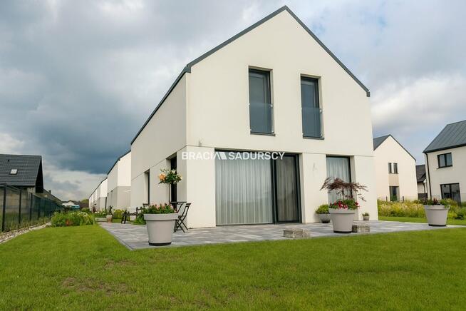 Dom Liszki Mników, Kryspinów, Mników