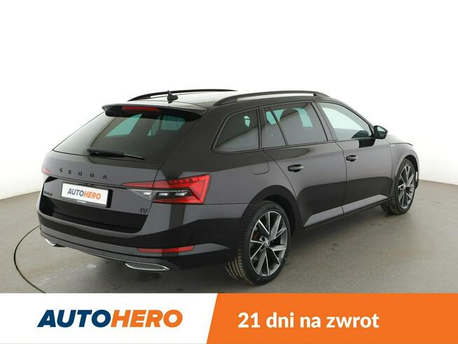 Škoda Superb PHEV skóra/alcentara DCC navi klima auto full LED czujniki parkowania