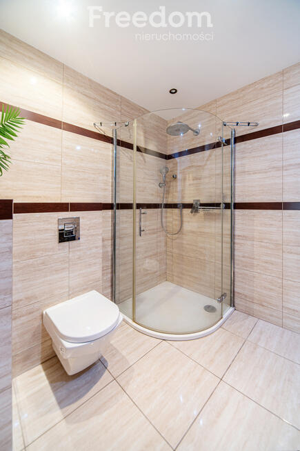 Komfortowy dom z widokiem na las