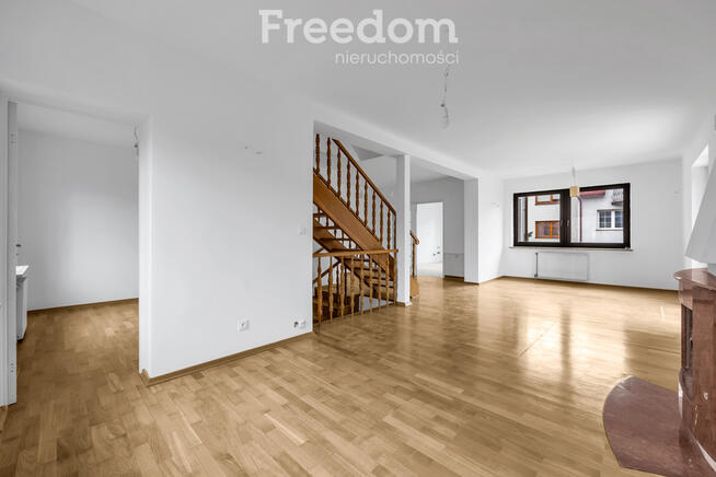 Segment skrajny; Warszawa, Włochy ul. Denarowa