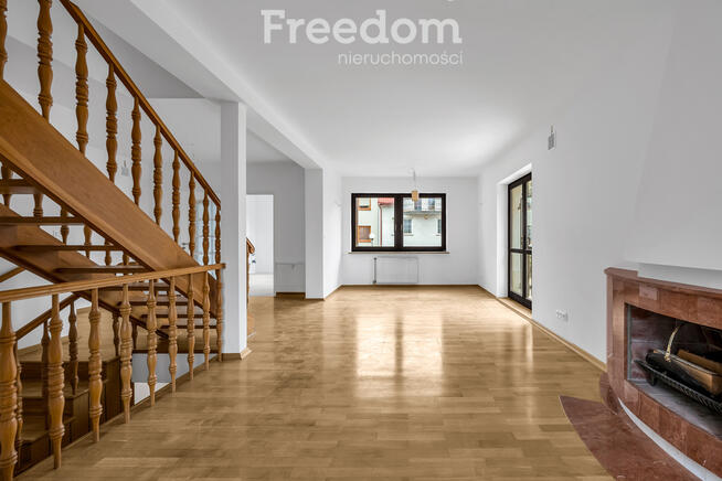 Segment skrajny; Warszawa, Włochy ul. Denarowa