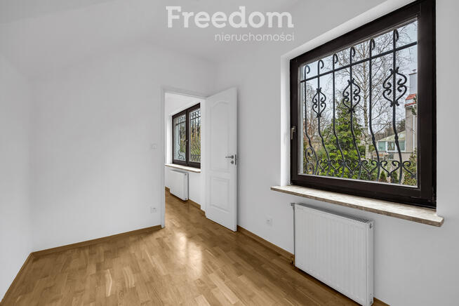 Segment skrajny; Warszawa, Włochy ul. Denarowa