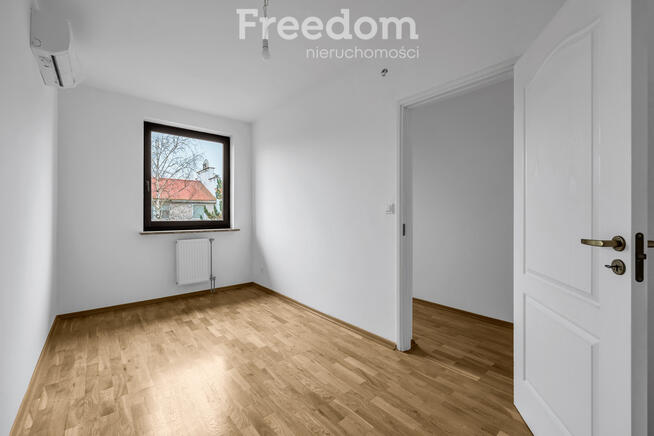 Segment skrajny; Warszawa, Włochy ul. Denarowa