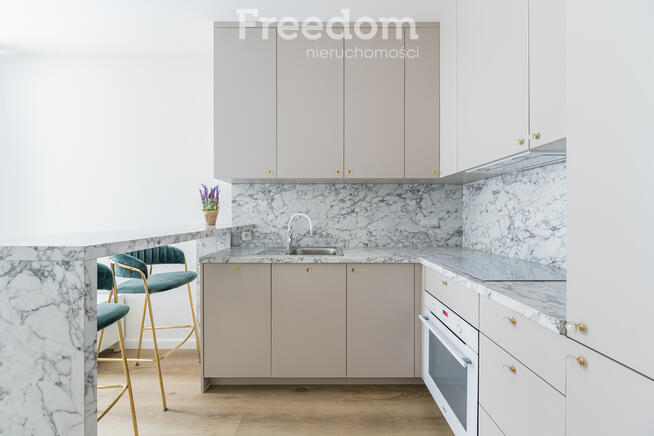 Dwupokojowe mieszkanie w stylu glamour