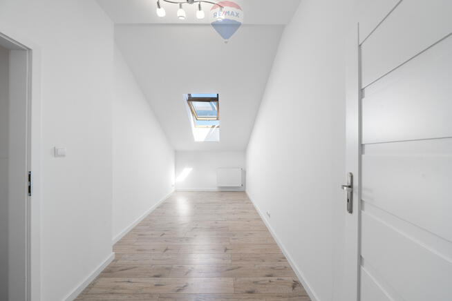 CICHE, DWUPOZIOMOWE – 25 MINUT OD PAŁACU KULTURY