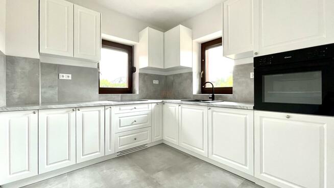 Dom Tyniec Mały gm. Kobierzyce, Dębowa