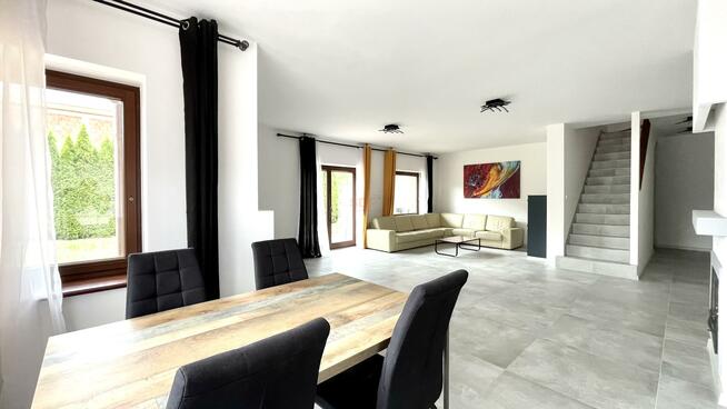 Dom Tyniec Mały gm. Kobierzyce, Dębowa