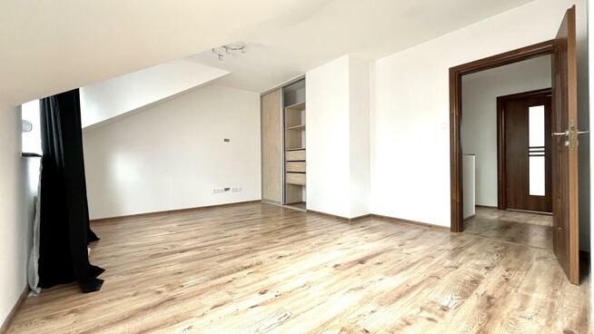 Dom Tyniec Mały gm. Kobierzyce, Dębowa