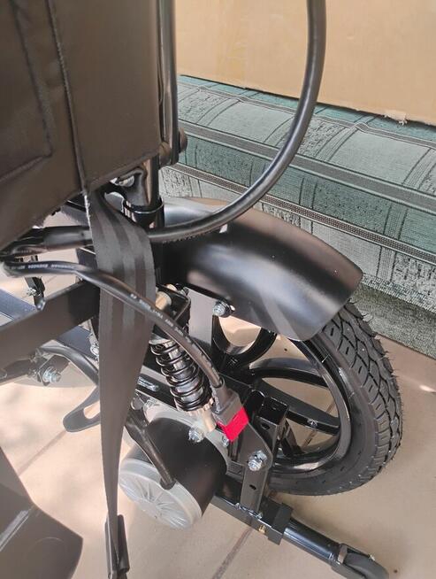 Sprzedam wózek inwalidzki elektryczny pilnie nowy