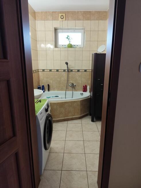 Dom dwurodzinny z garażami i dużą działką