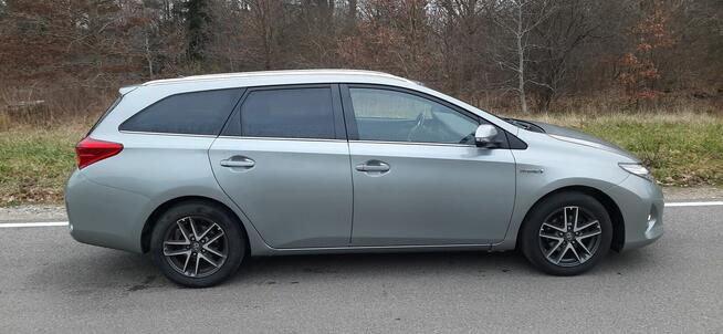 Toyota Auris 1.8 Hybryda 2014r 173 tyś km Kamera Hands-Free