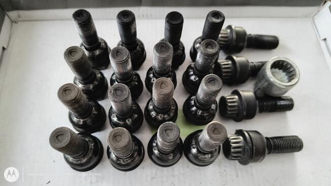 Porsche Cayenne felgi BBS Spyder RS z oponami i czujnika