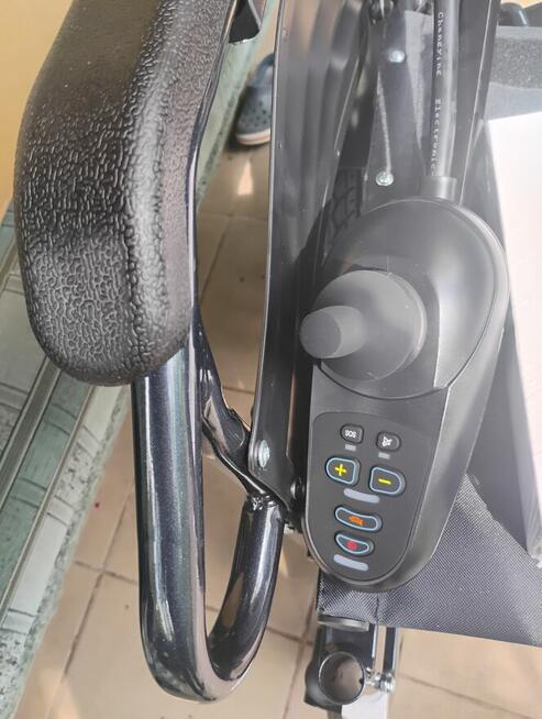 Sprzedam wózek inwalidzki elektryczny pilnie nowy