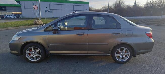 Honda City 1.3 benzyna 83 KM 2008 r