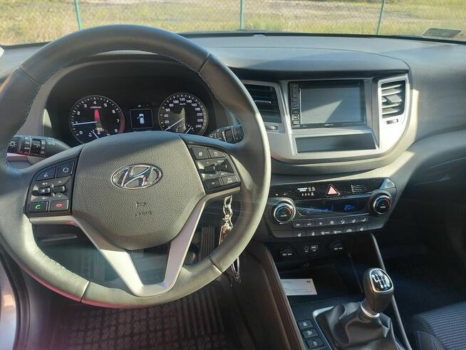 sprzedam samochód osobowy SUV Hundai Tucson 1,6