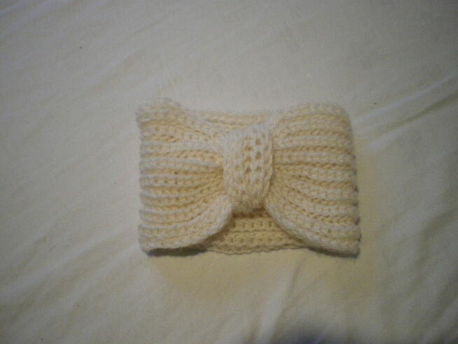 opaski na głowę robione na drutach zamiast czapki