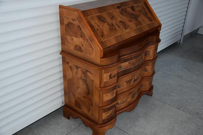 sekretarzyk z drewna orzechowego - jak nowy