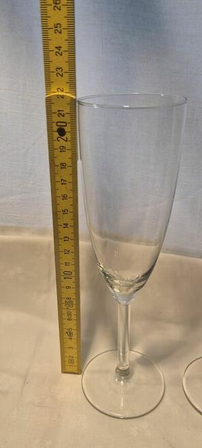 Eleganckie wąskie kieliszki do szampana 22cm Krosno (?) IKEA