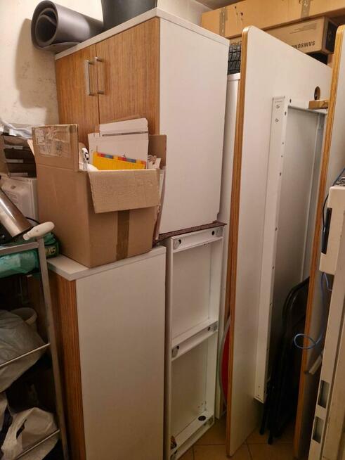 Syndyk sprzeda wyposażenie biurowe