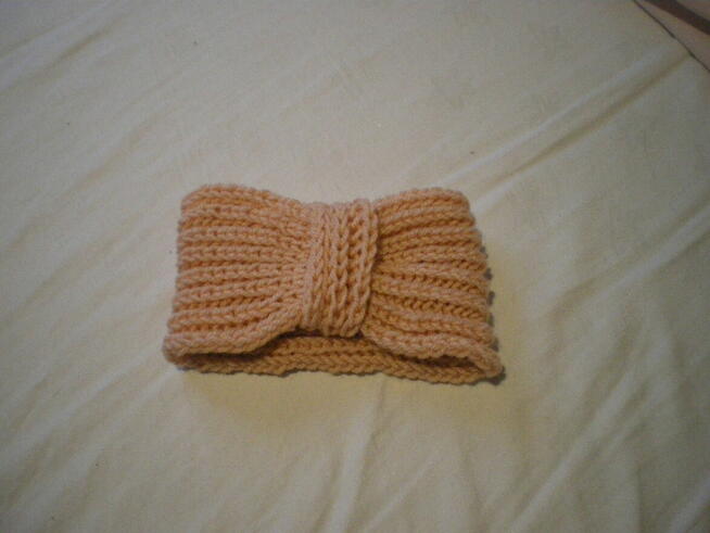 opaski na głowę robione na drutach zamiast czapki