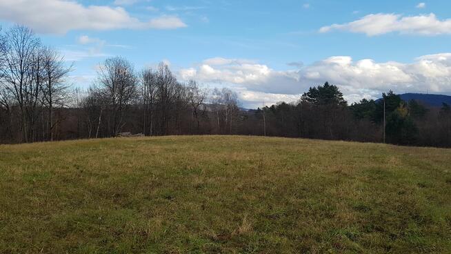 Uzbrojona działka widokowa na wzgórzu w Bieszczadach