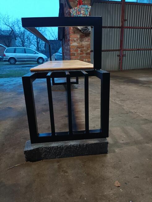 Ławka ogrodowa w nowoczesnym stylu