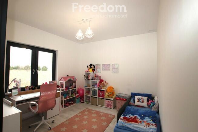 Nowoczesny dom parterowy z 2024 r