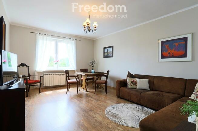 Na sprzedaż budynek po byłej szkole, murowany.