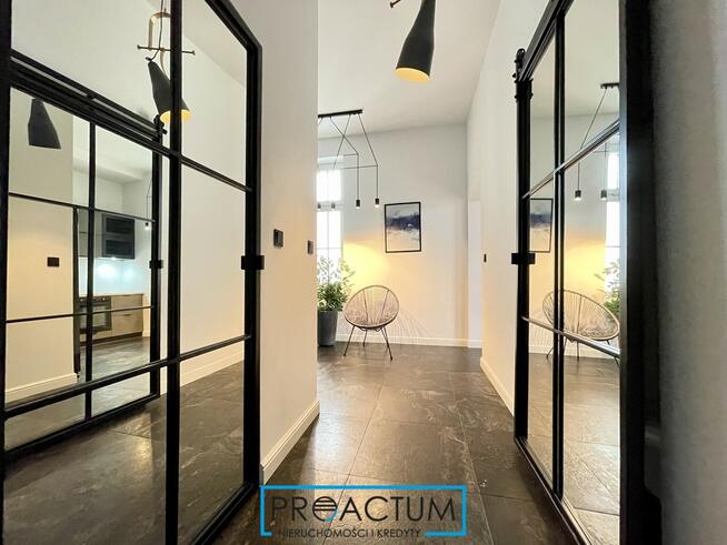 Mieszkanie w zabytkowej kamienicy-winda-balkon